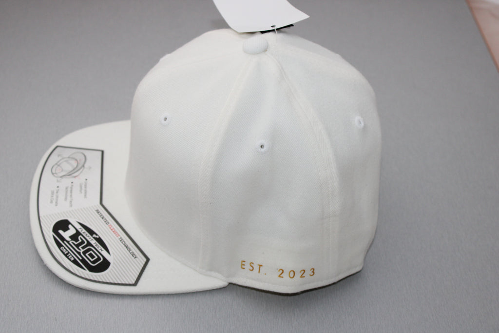 MFX Snapback Kappe Fitted / weiß