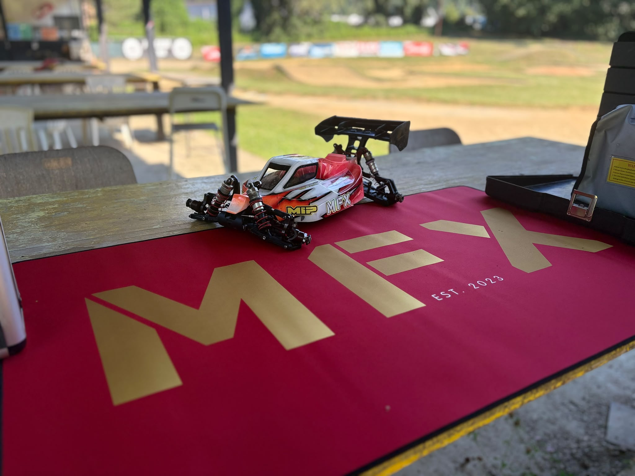 MFX Pit Mat in red / black