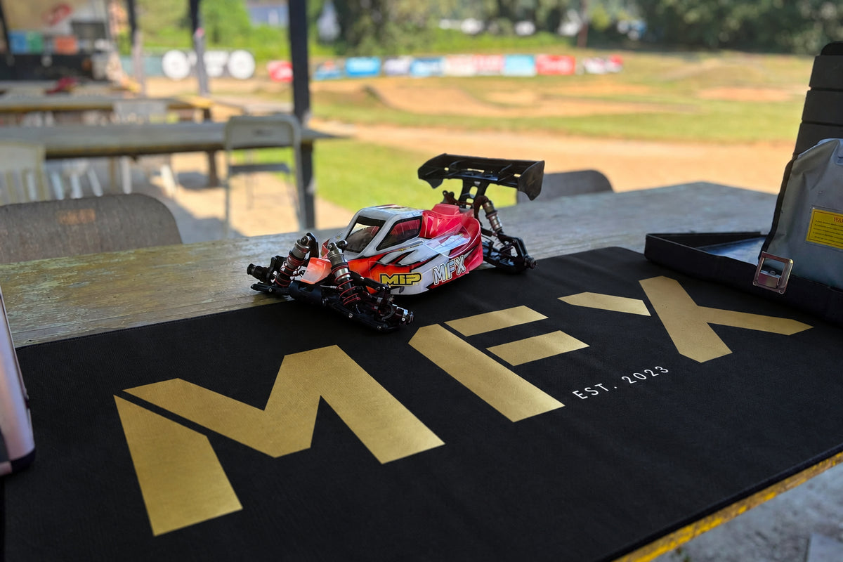 MFX Pit Mat in red / black
